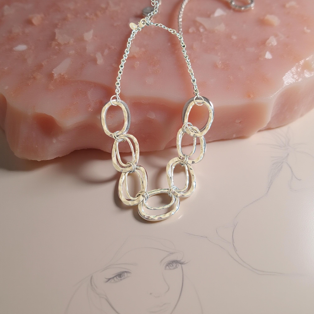 Elegant Silver Chain Link Necklace